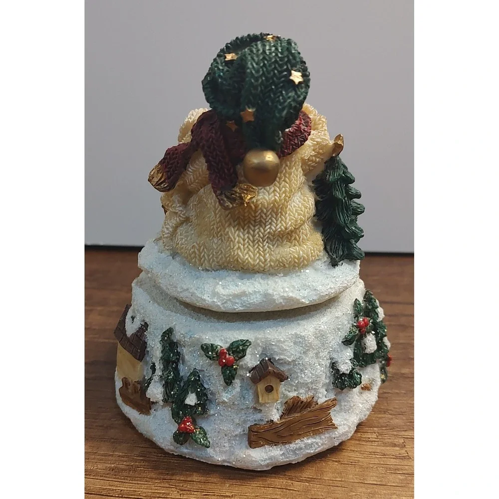 MUSICAL CHRISTMAS WIND UP SNOWMAN FIGURINE 